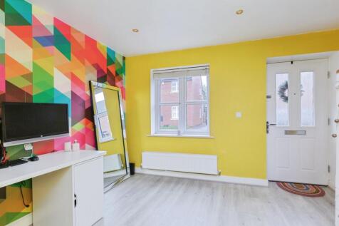 Entrance Hall/Study