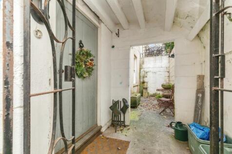 Property Image 4