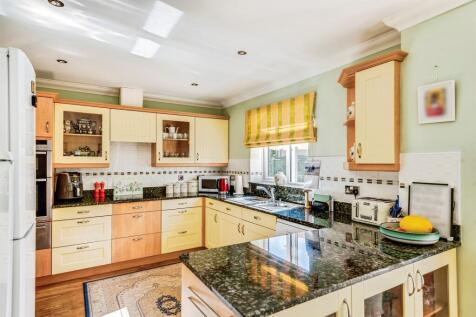 Kitchen (incl. Living Space)