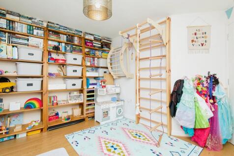 Property Image 4