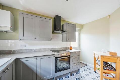 Kitchen: