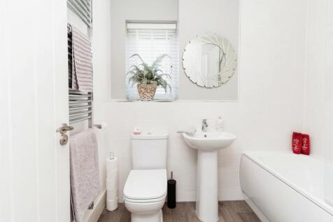 Family Bathroom: