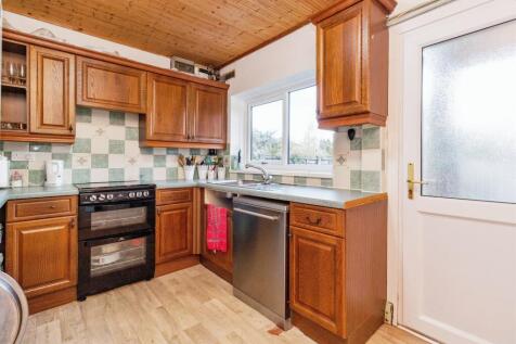 Kitchen: