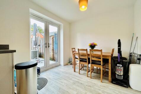 Kitchen Diner: