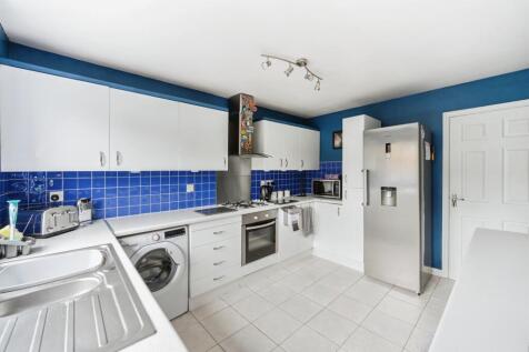 Kitchen: