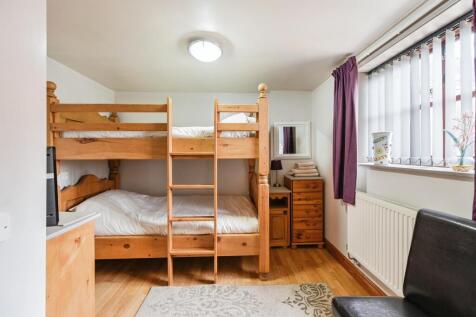 Bedroom: