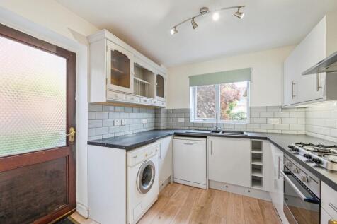 Kitchen:
