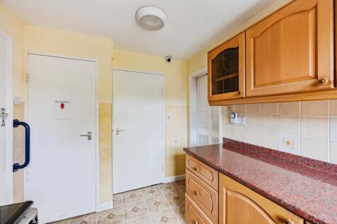 Kitchen: