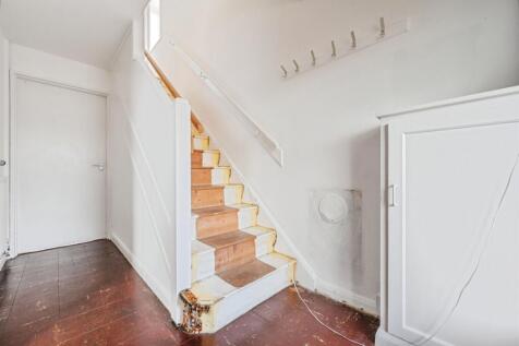 Entrance Hallway: