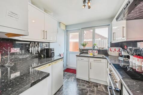 Kitchen: