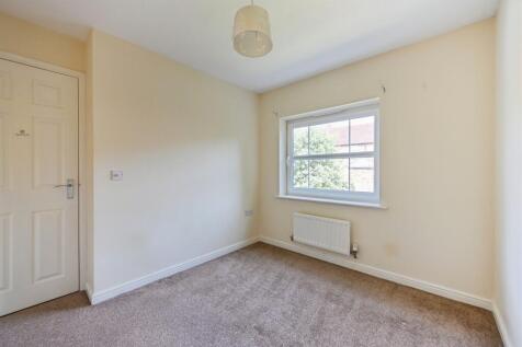 Bedroom: 