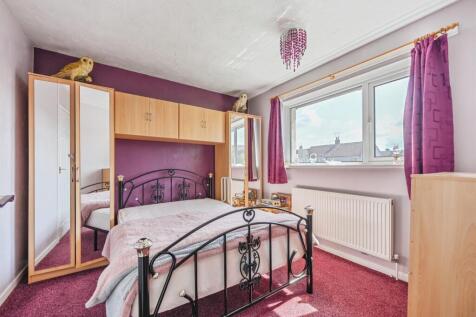 Bedroom: