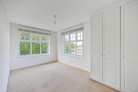 Bedroom:
