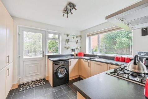 Kitchen: