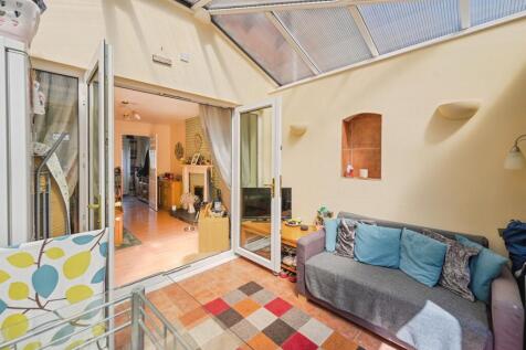 Garden Room: