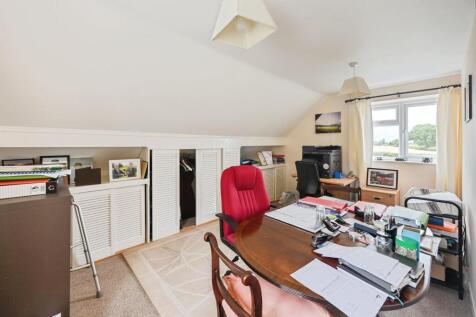 Bedroom: