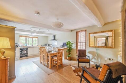Kitchen Diner: