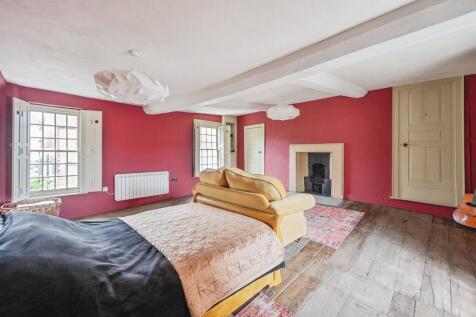 Bedroom: