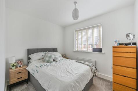 Main Bedroom: