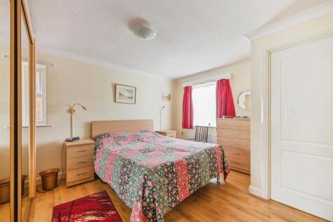 Main Bedroom: