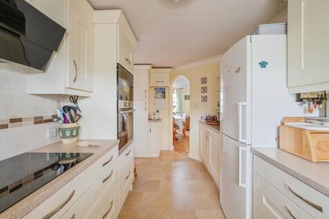 Kitchen: