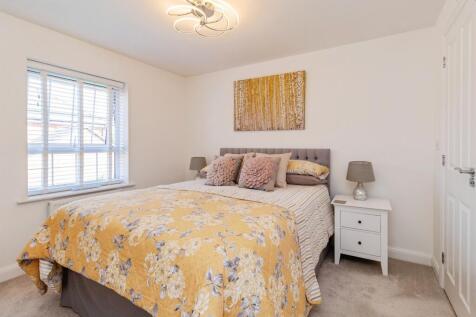 Main Bedroom: