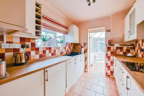 Kitchen: