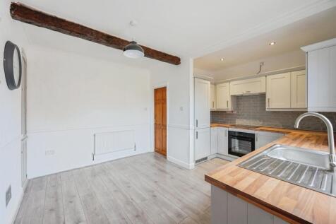 Refitted Kitchen Diner: