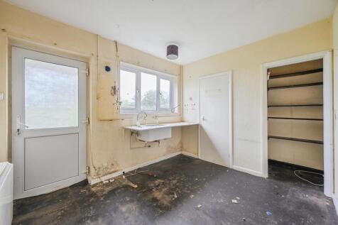 Kitchen: