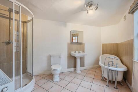 Ground Floor Bathroom: