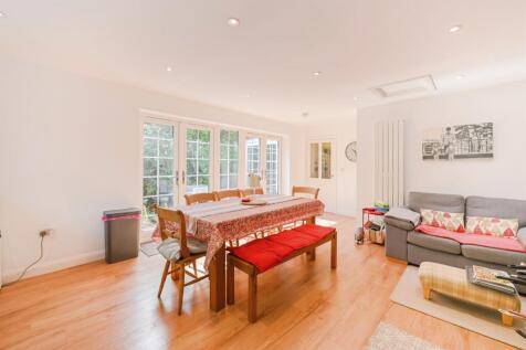 Kitchen Living Dining: