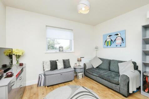 Lounge / Kitchen