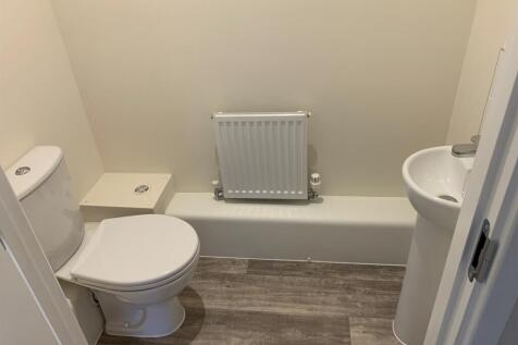 Downstairs Cloakroom 