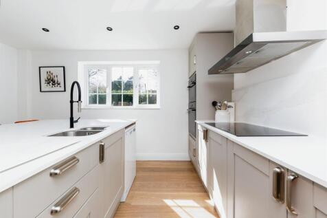Kitchen: