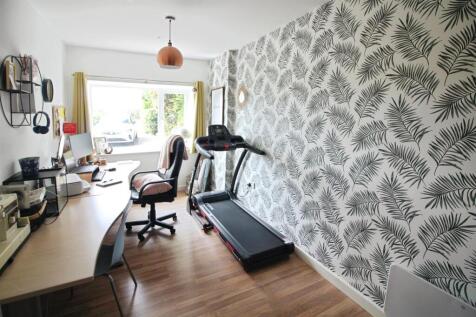 Bedroom/Office