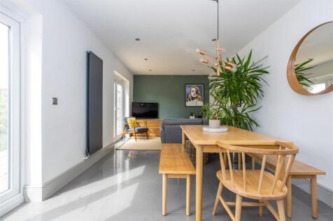 Dining/family area