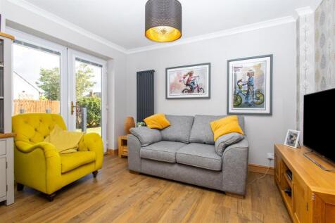 Kitchen/dining/family room