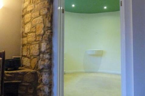 Entrance to Roundel bedroom 3