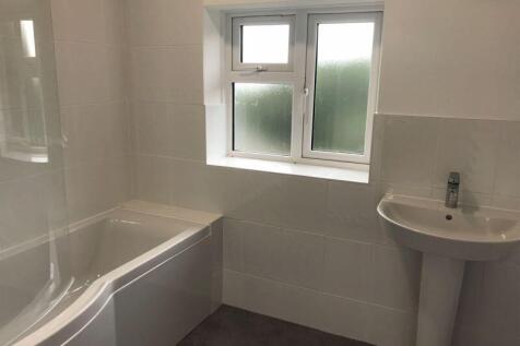 First floor bathroom with Mita shower...
