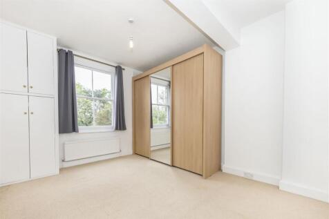 Bedroom 1.jpg
