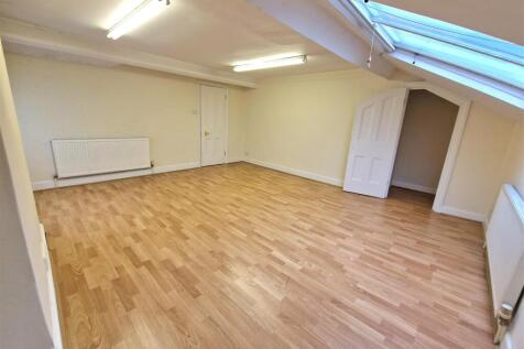 Top Level Bedroom2