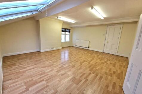 Top Level Bedroom2