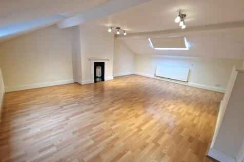 Top Level Bedroom3