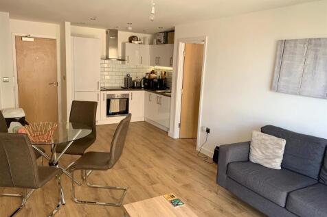 Lounge/Kitchen