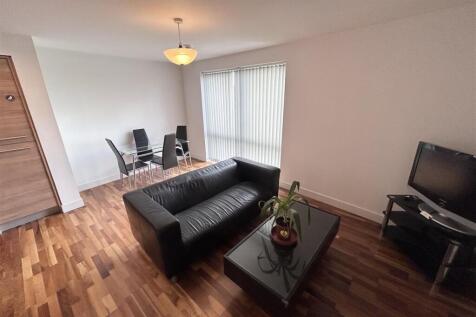 Lounge/Dining