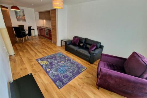 Lounge/Kitchen