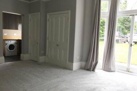 Lounge/Kitchen