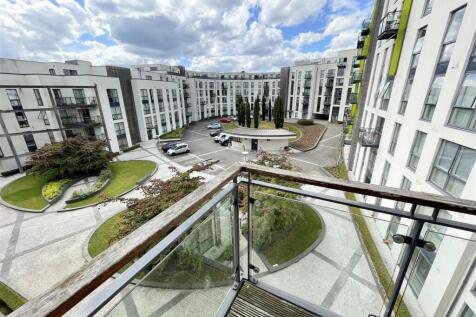 Hem court.jpg