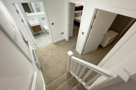 Stairs/Lower Level
