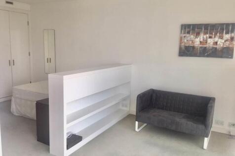 Lounge/Bedroom